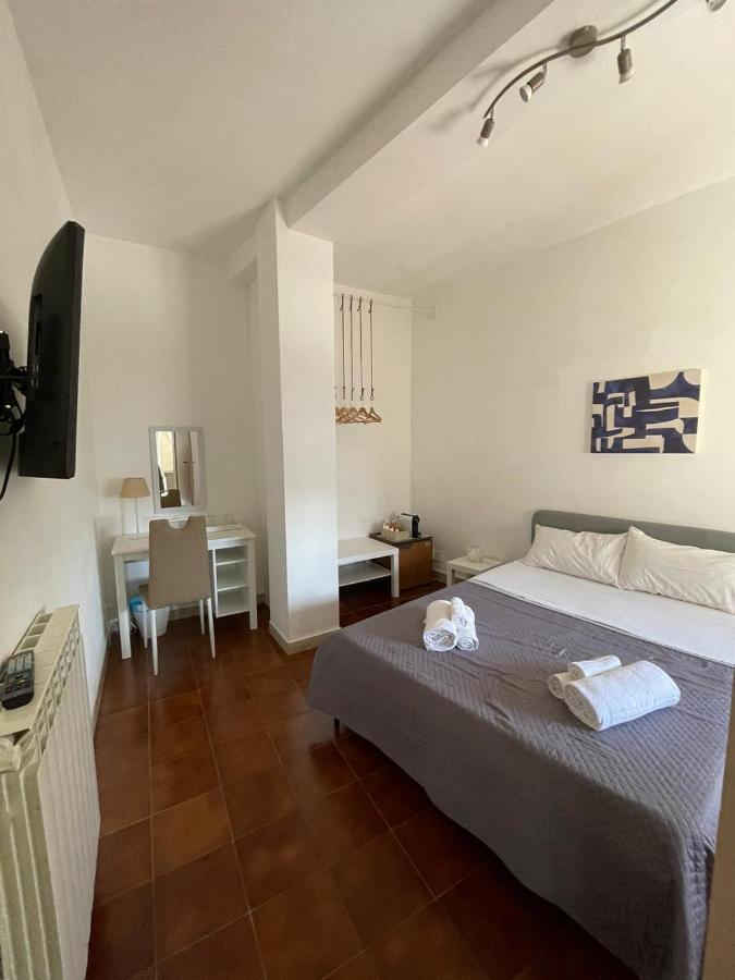 Double Room,1482320879:JPEG